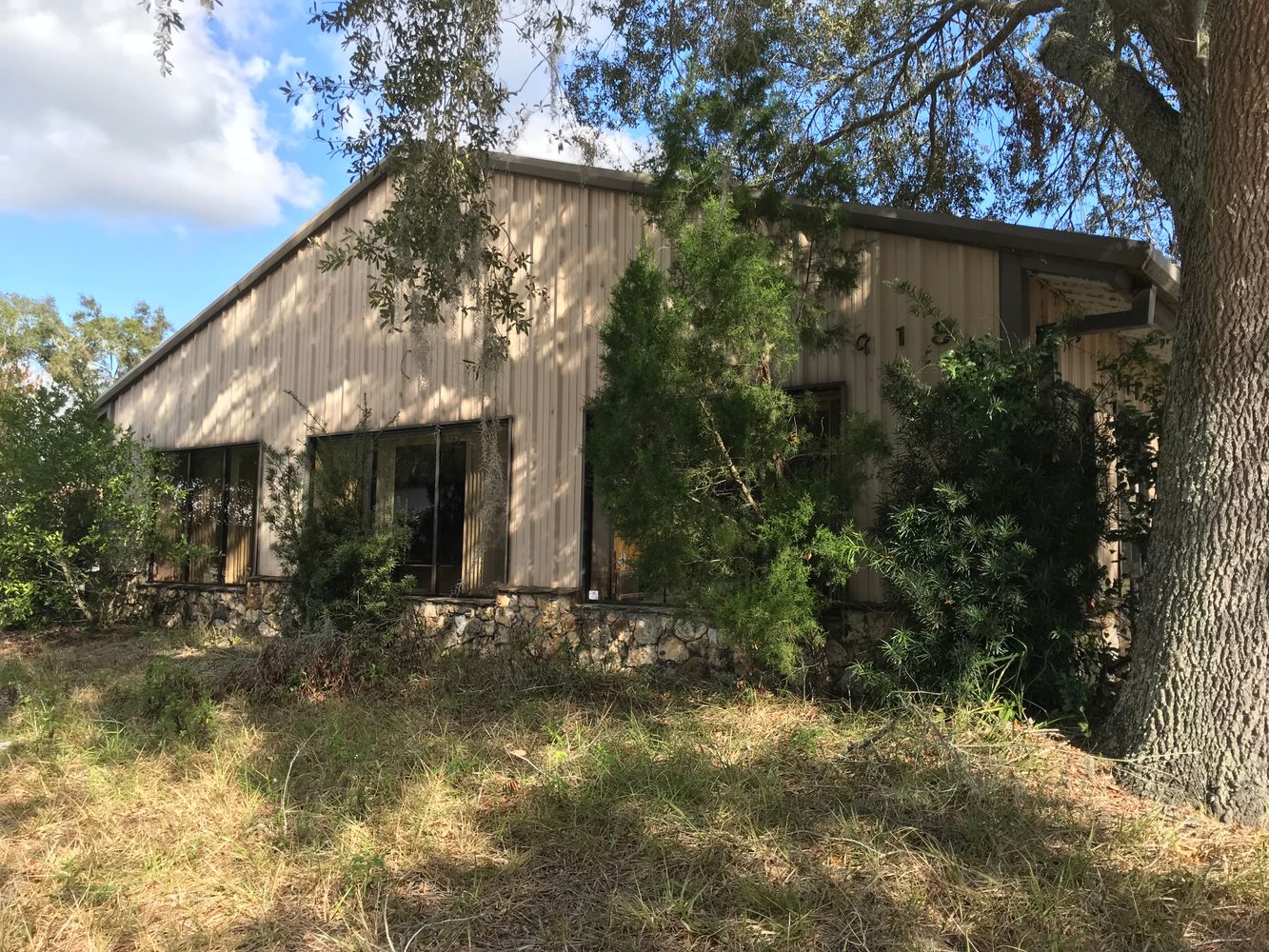 Former Auto Glass Repair Shop For Sale!: 819 S Spring Garden Ave, Deland, FL 32720